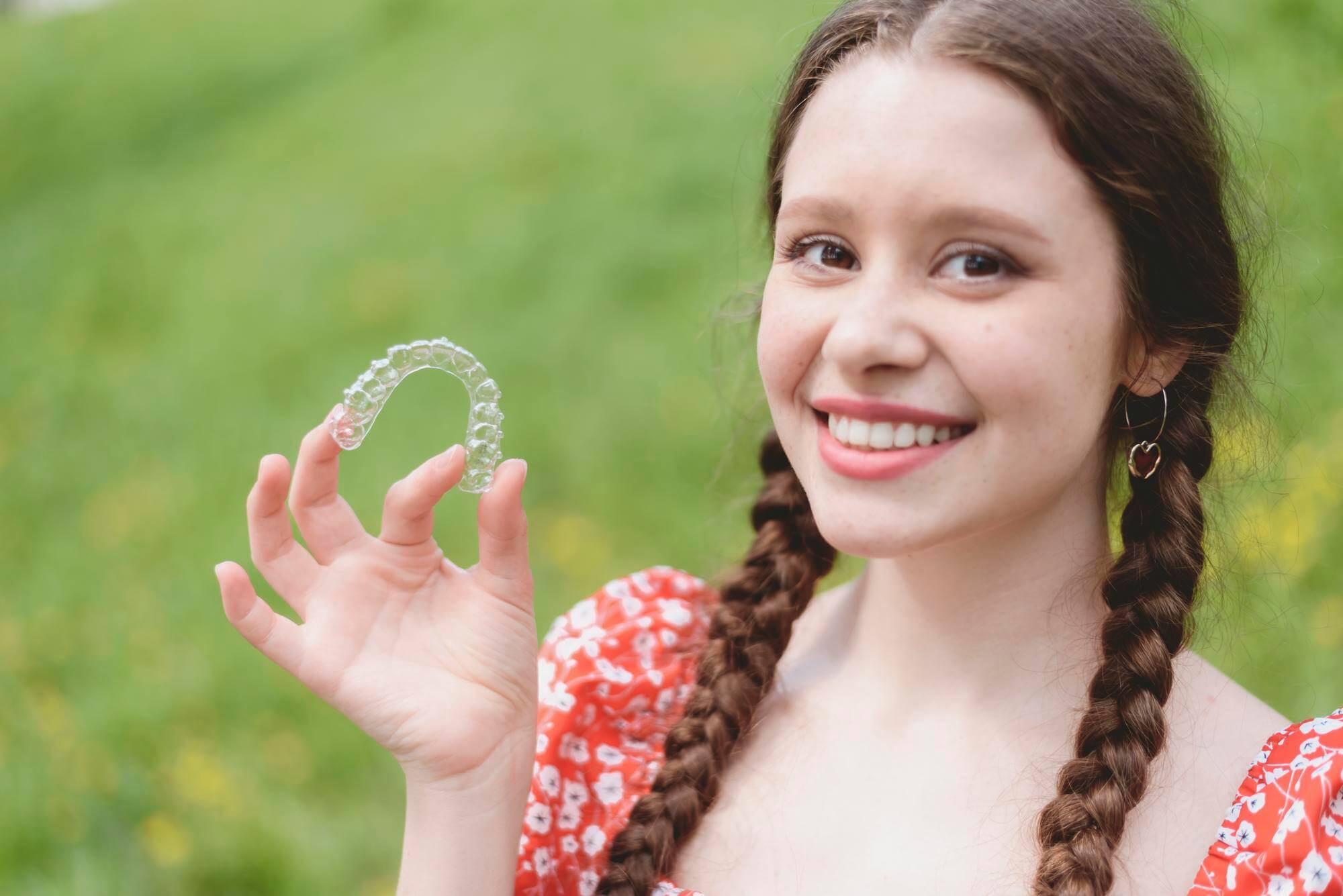 invisalign (şeffaf plak tedavisi) antalya